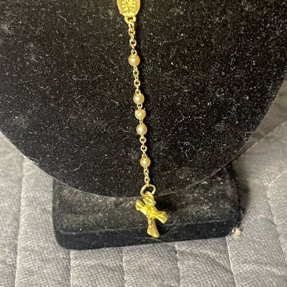 Gold Y-Shaped Necklace with Pendant - Picture 3 of 11